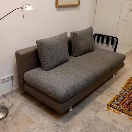 Modern Studios Near City Center Wina Bagian luar foto