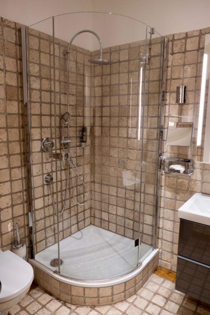 Modern Studios Near City Center Wina Bagian luar foto