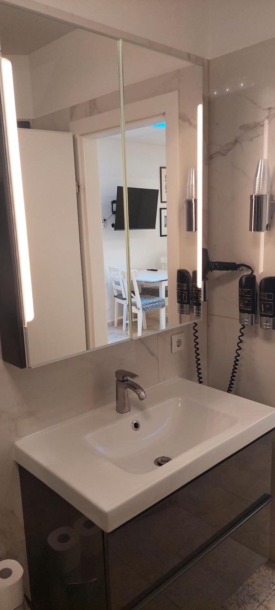 Modern Studios Near City Center Wina Bagian luar foto